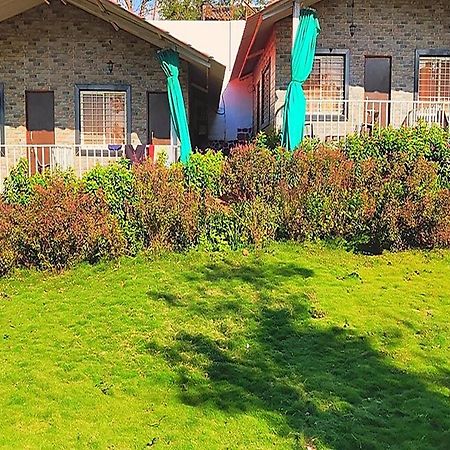 Sunshine Resort Πούνε Εξωτερικό φωτογραφία